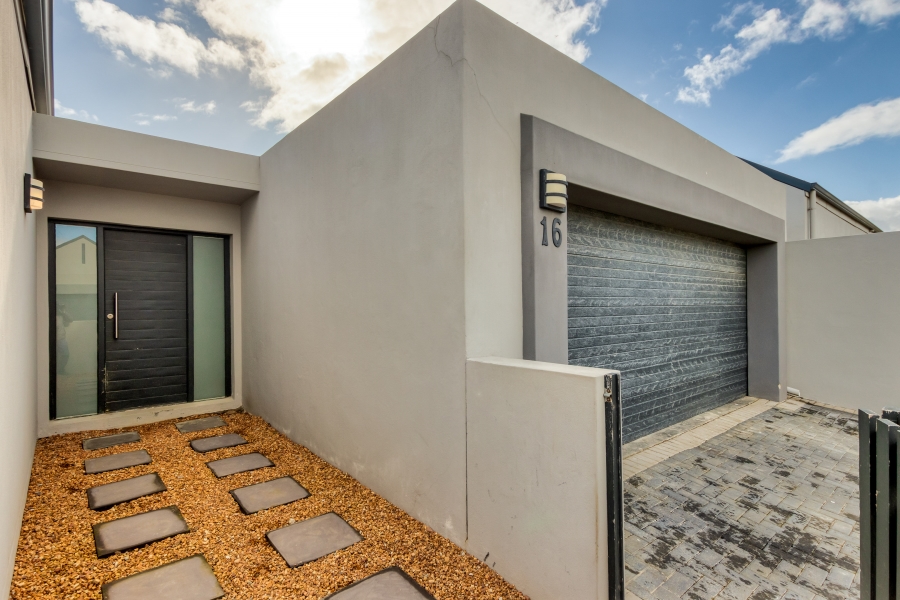 3 Bedroom Property for Sale in Aan de Wijnlanden Western Cape
